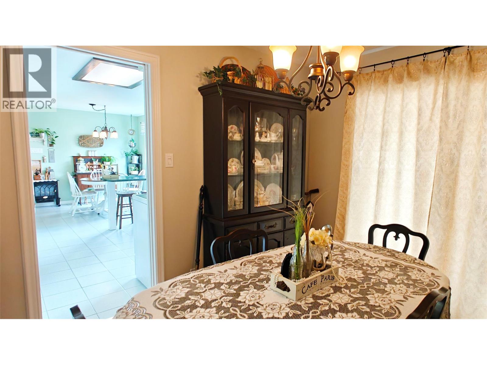 275 10th Avenue, Montrose, British Columbia  V0G 1P0 - Photo 10 - 10389597