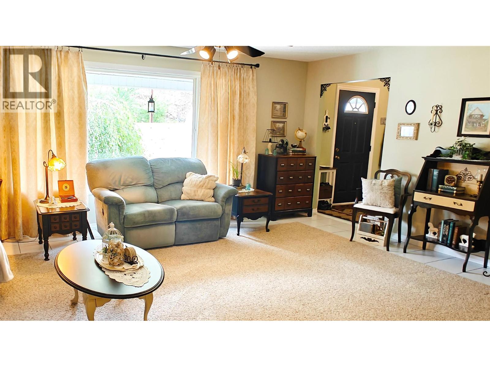 275 10th Avenue, Montrose, British Columbia  V0G 1P0 - Photo 6 - 10389597