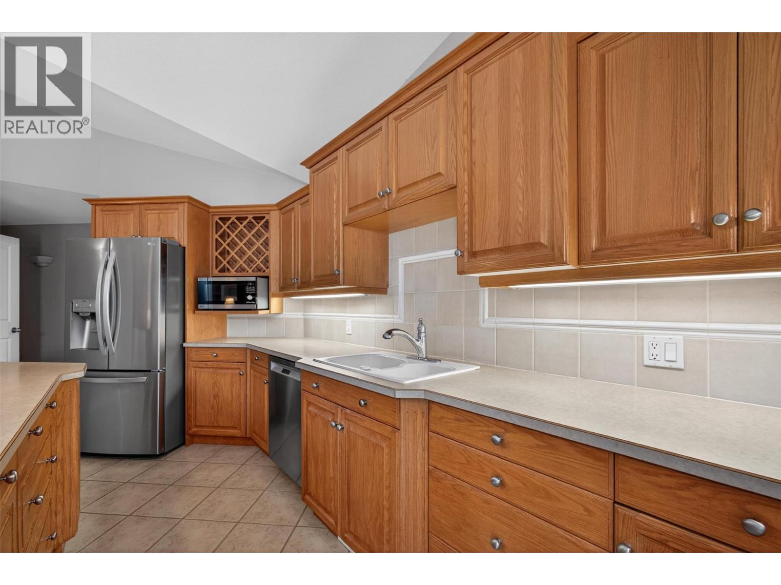 4618 Darin Place, Kelowna, British Columbia  V1W 4S2 - Photo 15 - 10387978