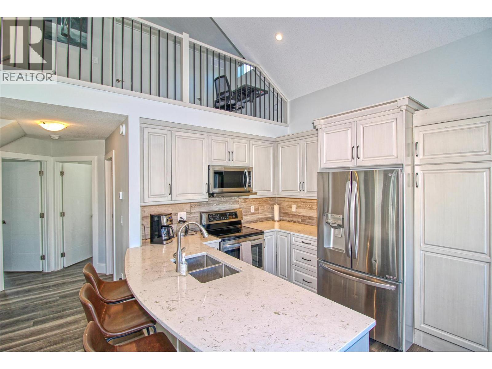 6742 Marbella Loop Unit# 302, Kelowna, British Columbia  V1Z 3R8 - Photo 26 - 10389686