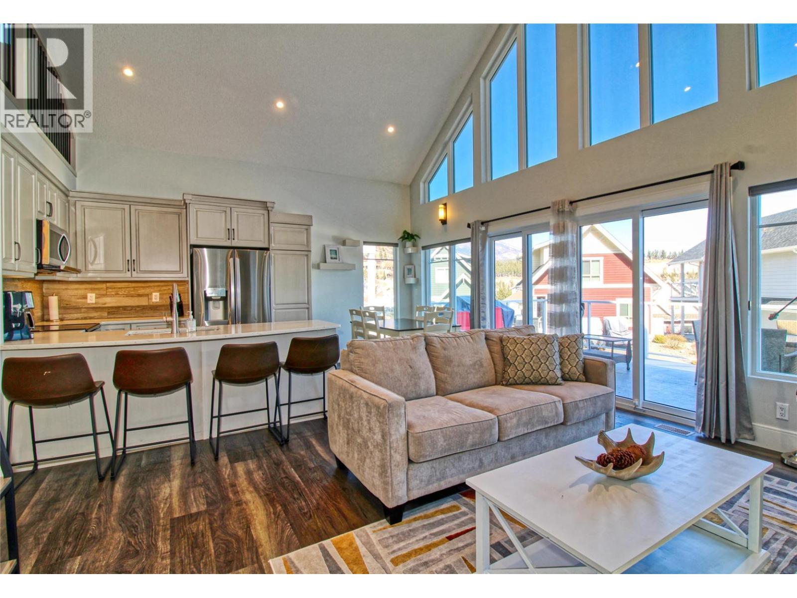 6742 Marbella Loop Unit# 302, Kelowna, British Columbia  V1Z 3R8 - Photo 7 - 10389686