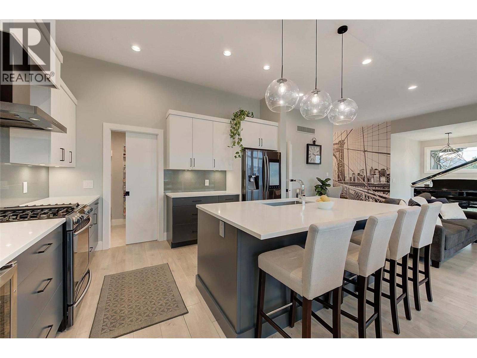 3953 Beachview Drive, West Kelowna, British Columbia  V4T 2K1 - Photo 11 - 10389594