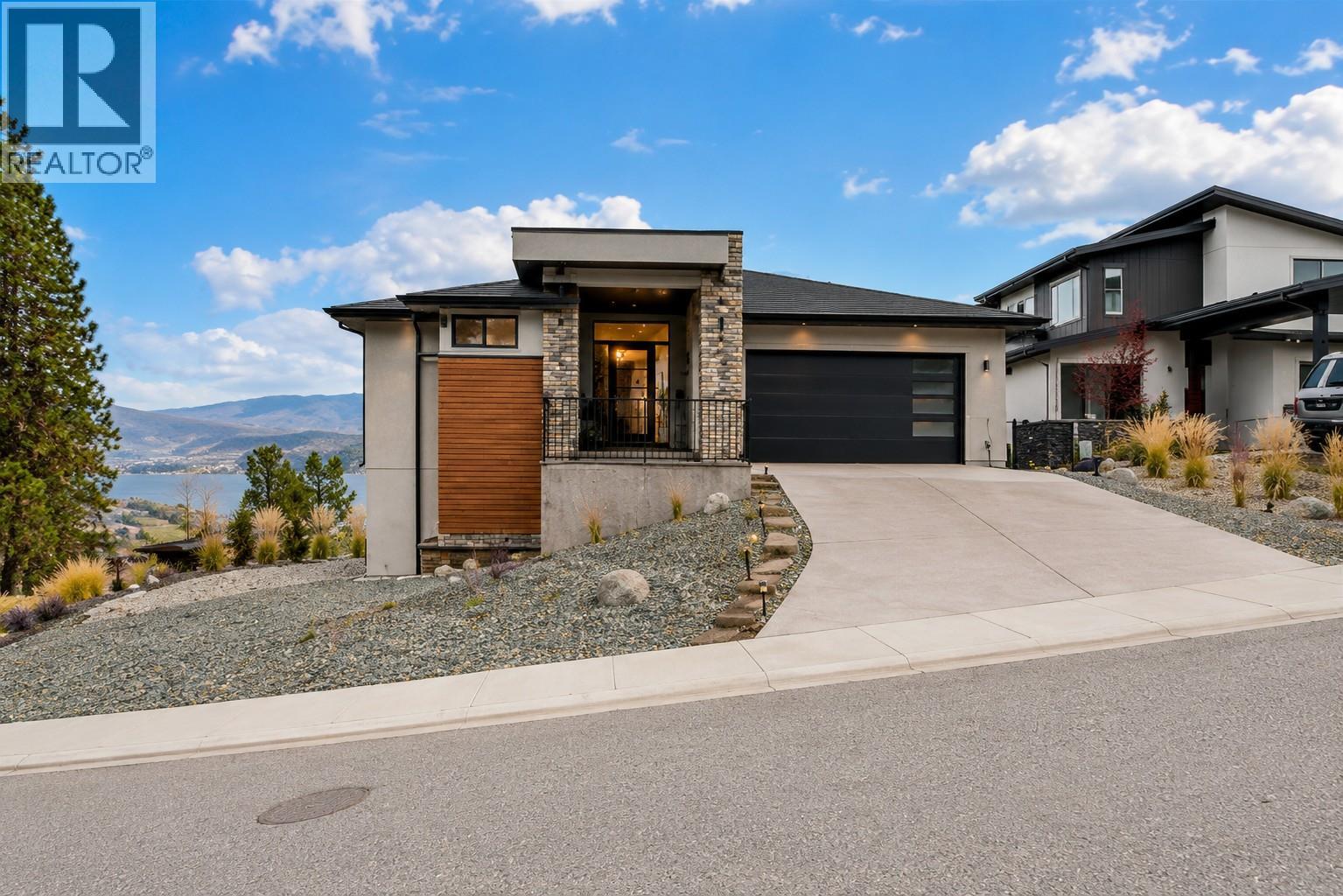 3953 Beachview Drive, West Kelowna, British Columbia  V4T 2K1 - Photo 3 - 10389594