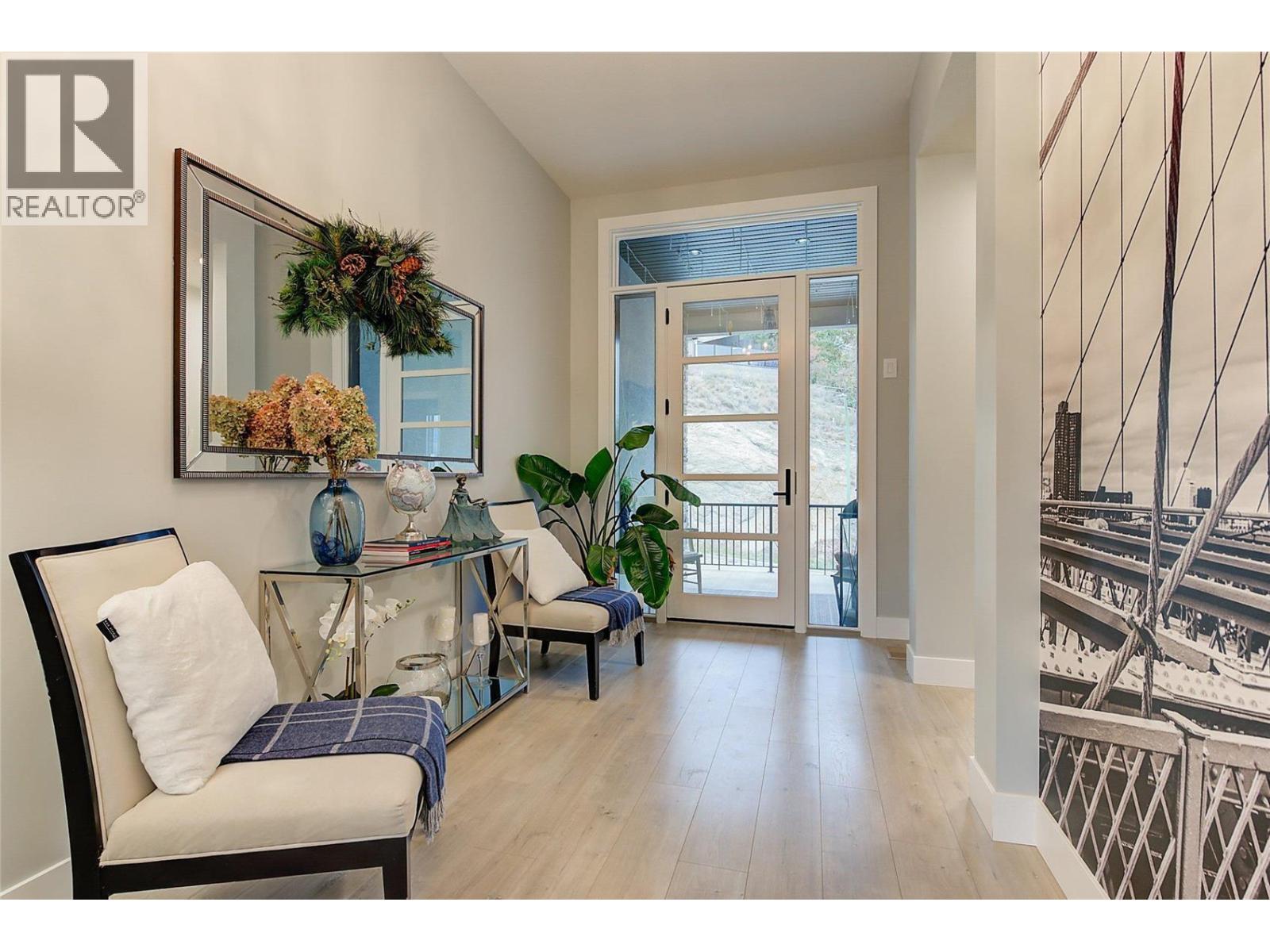 3953 Beachview Drive, West Kelowna, British Columbia  V4T 2K1 - Photo 4 - 10389594