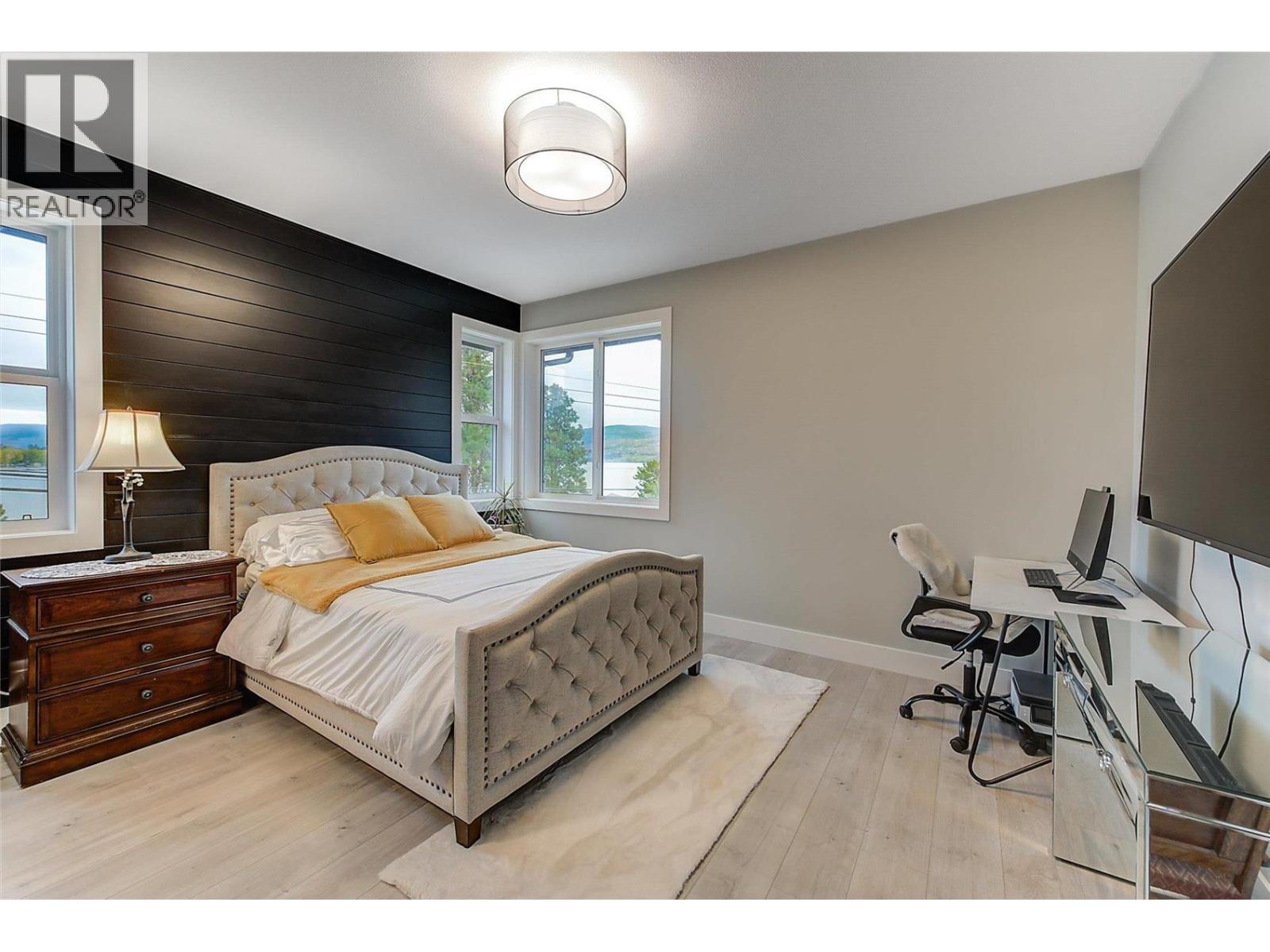 3953 Beachview Drive, West Kelowna, British Columbia  V4T 2K1 - Photo 5 - 10389594