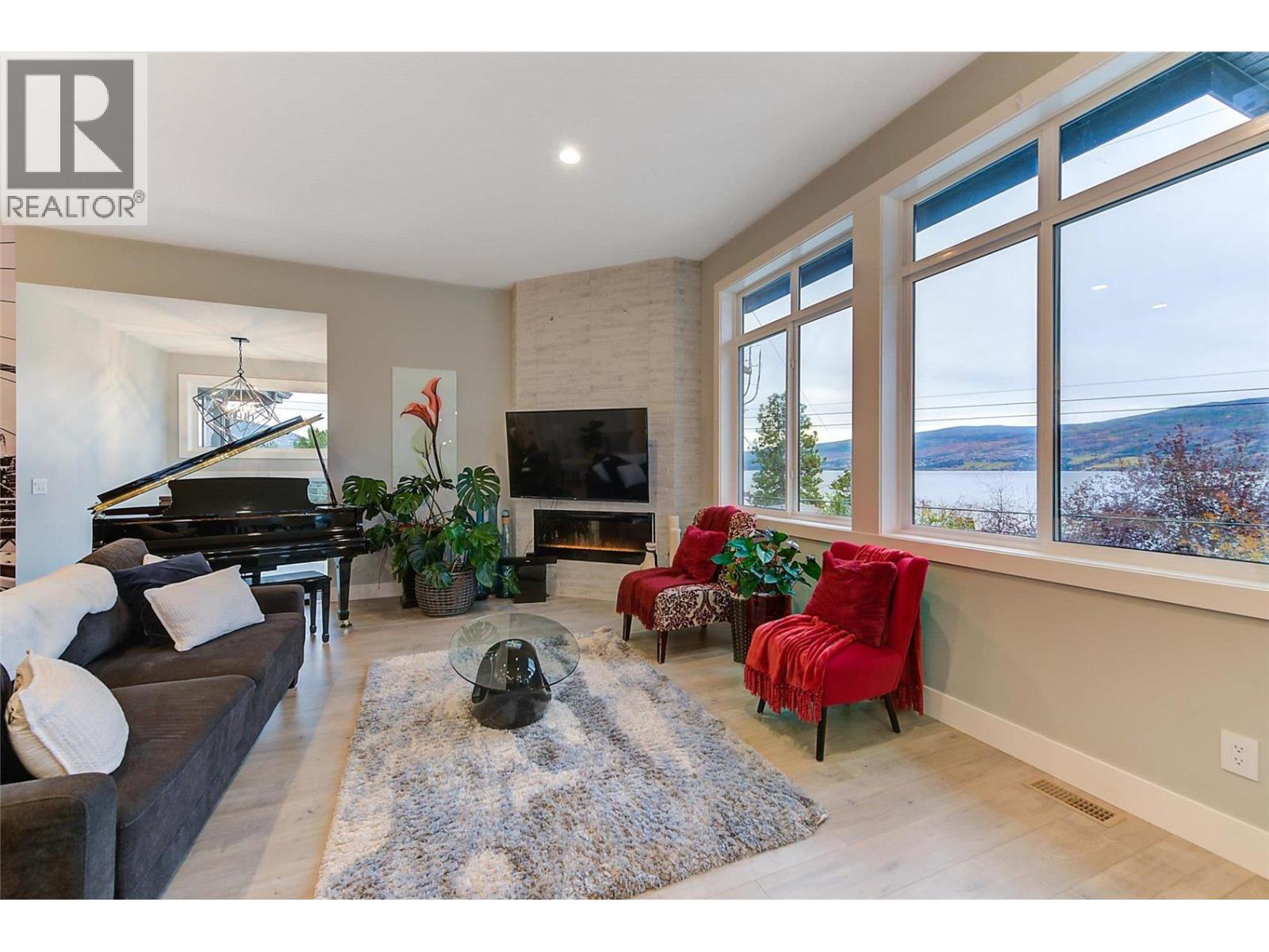 3953 Beachview Drive, West Kelowna, British Columbia  V4T 2K1 - Photo 9 - 10389594
