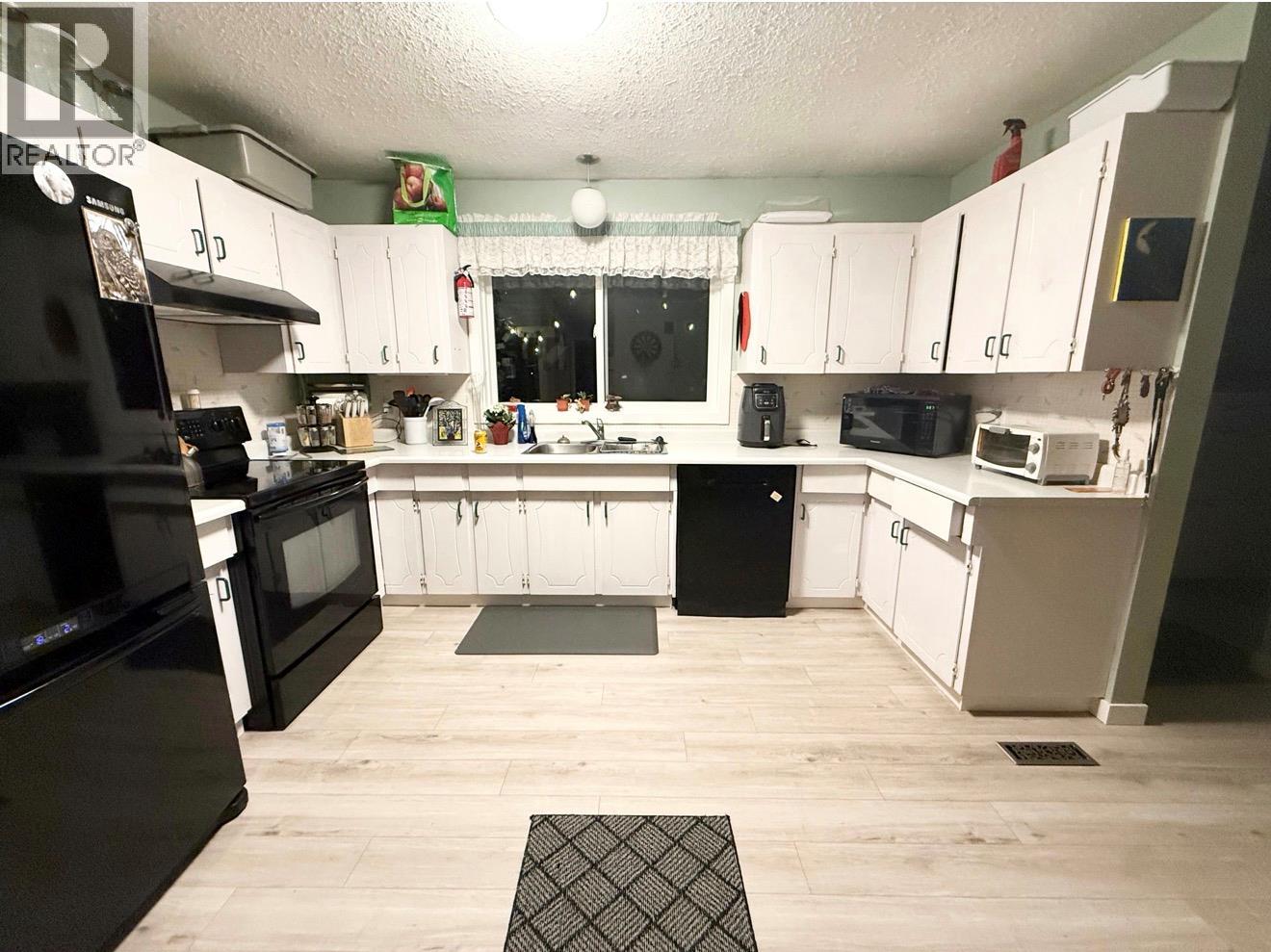 1626 Coldwater Avenue, Merritt, British Columbia  V1K 1B8 - Photo 5 - 10389657