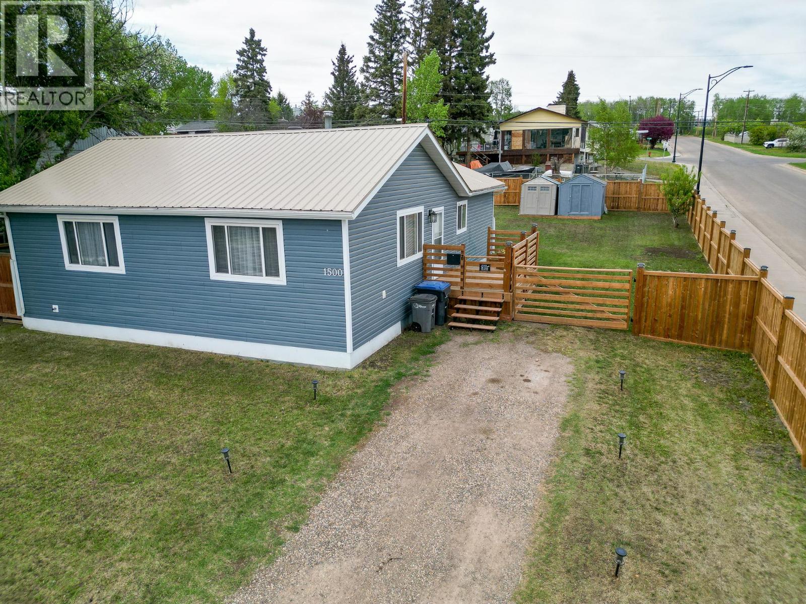 1500 96 Avenue, Dawson Creek, British Columbia  V1G 1L6 - Photo 1 - 10389721