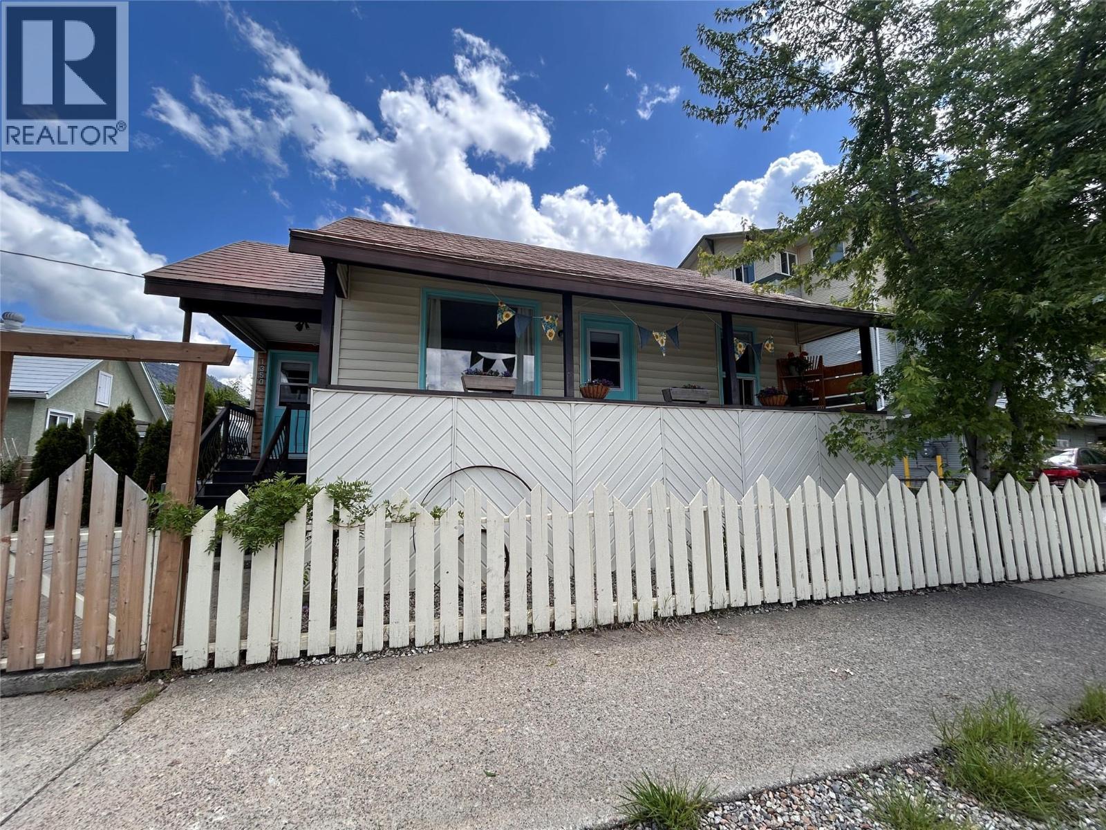 1350 Main Street, Trail, British Columbia  V1R 1Y1 - Photo 1 - 10389589