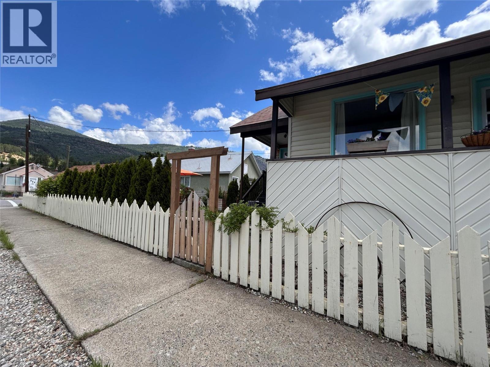 1350 Main Street, Trail, British Columbia  V1R 1Y1 - Photo 34 - 10389589