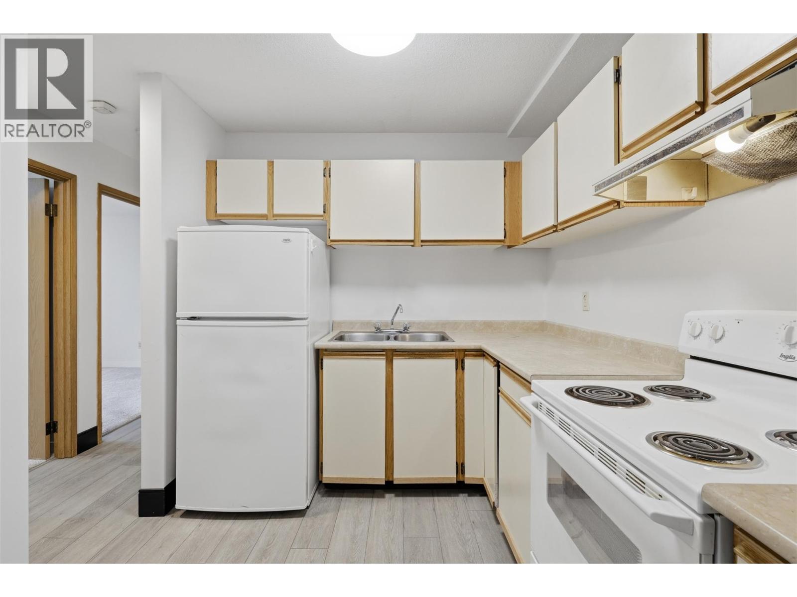 44 Whiteshield Crescent S Unit# 102, Kamloops, British Columbia  V2E 2J1 - Photo 5 - 10389715