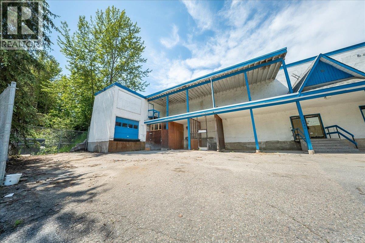 1846 First Street, Fruitvale, British Columbia  V0G 1L0 - Photo 2 - 10389700