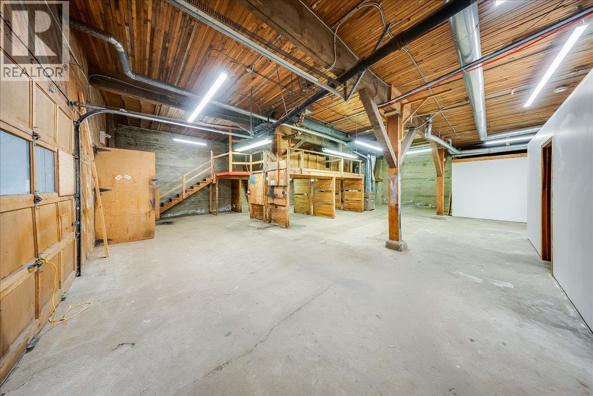 1846 First Street, Fruitvale, British Columbia  V0G 1L0 - Photo 24 - 10389700