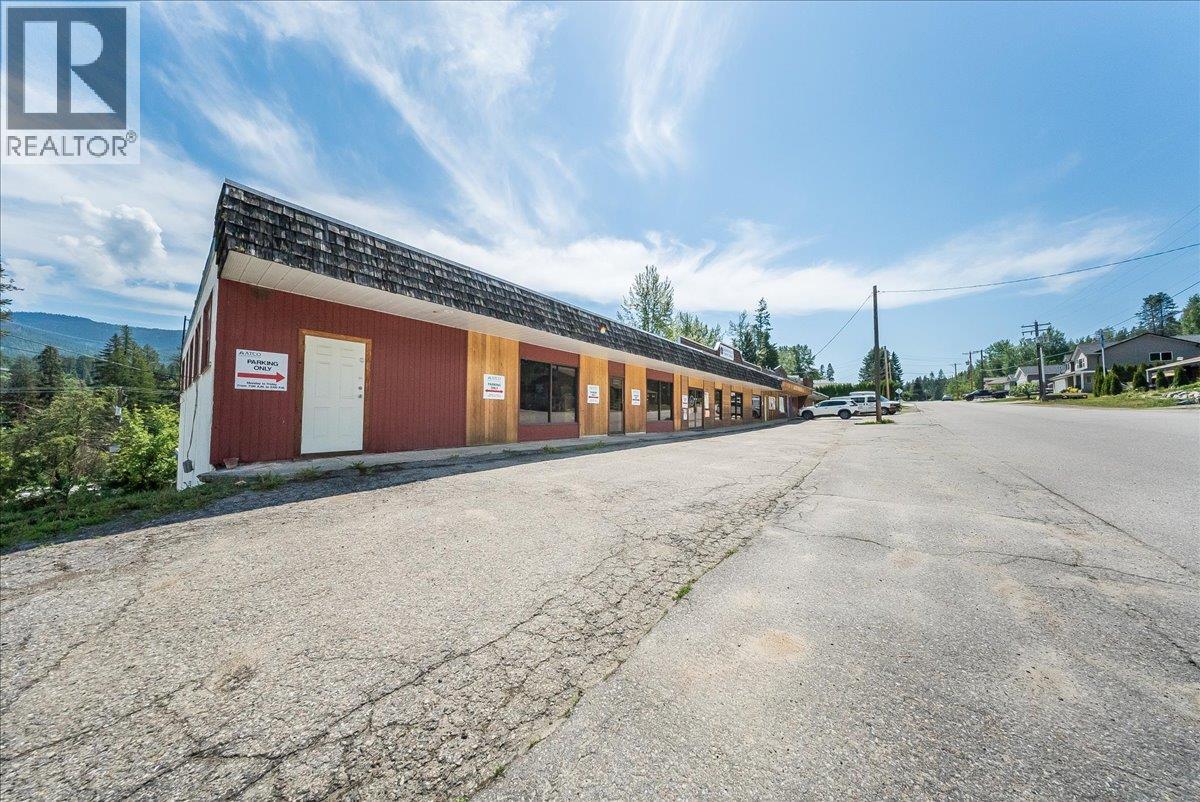 1846 FIRST Street, fruitvale, British Columbia