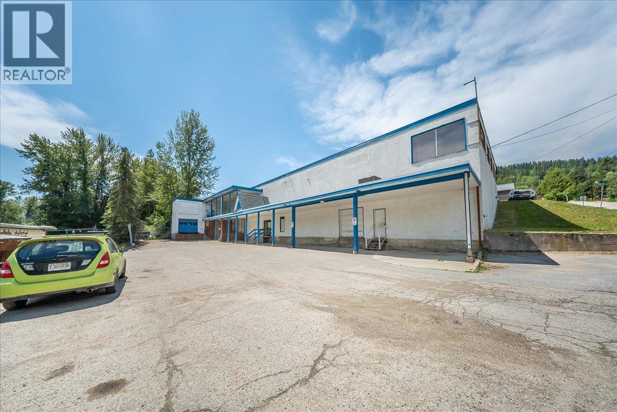 1846 First Street, Fruitvale, British Columbia  V0G 1L0 - Photo 13 - 10389680