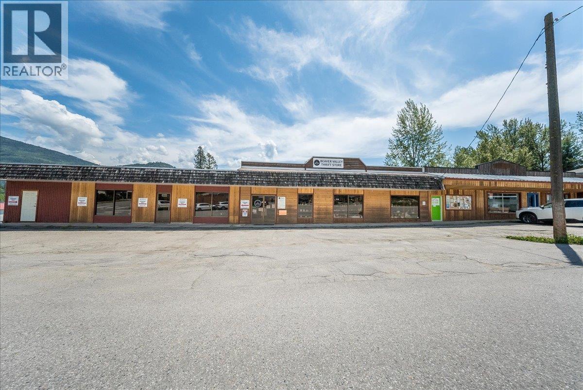1846 First Street, Fruitvale, British Columbia  V0G 1L0 - Photo 2 - 10389680