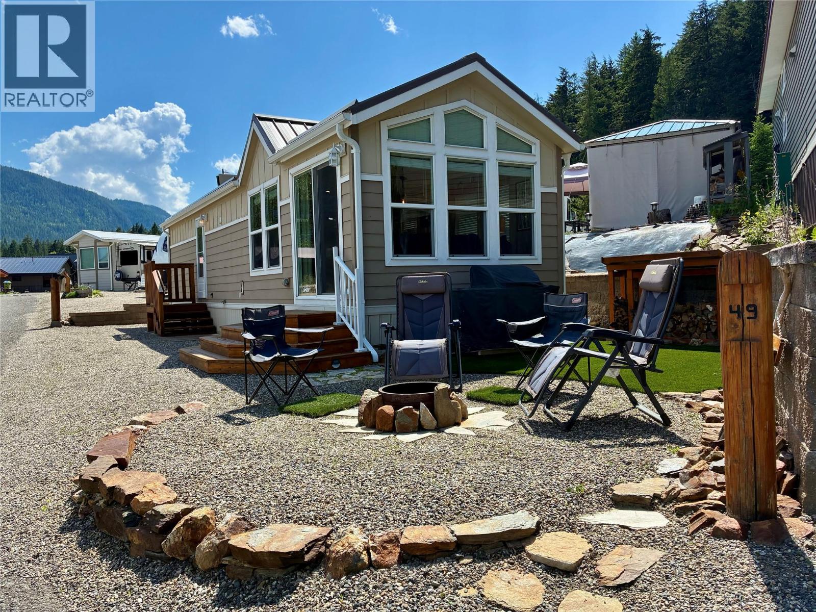 1681 Sugar Lake Road Unit# 49, Cherryville, British Columbia  V0E 2G2 - Photo 4 - 10389677