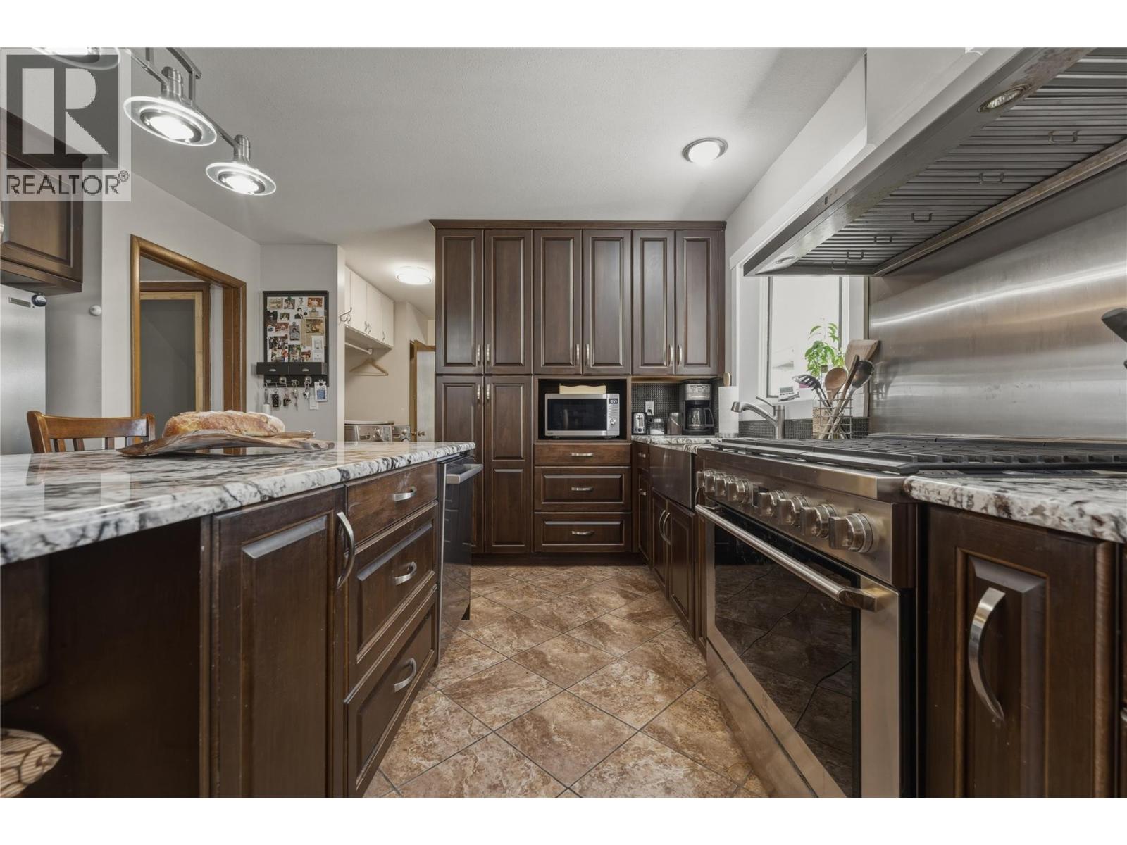 1806 23 Avenue, Vernon, British Columbia  V1T 1J1 - Photo 17 - 10389632