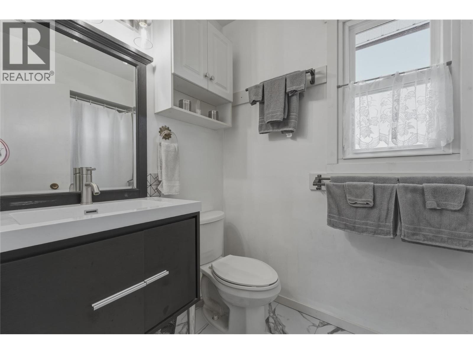 1806 23 Avenue, Vernon, British Columbia  V1T 1J1 - Photo 34 - 10389632
