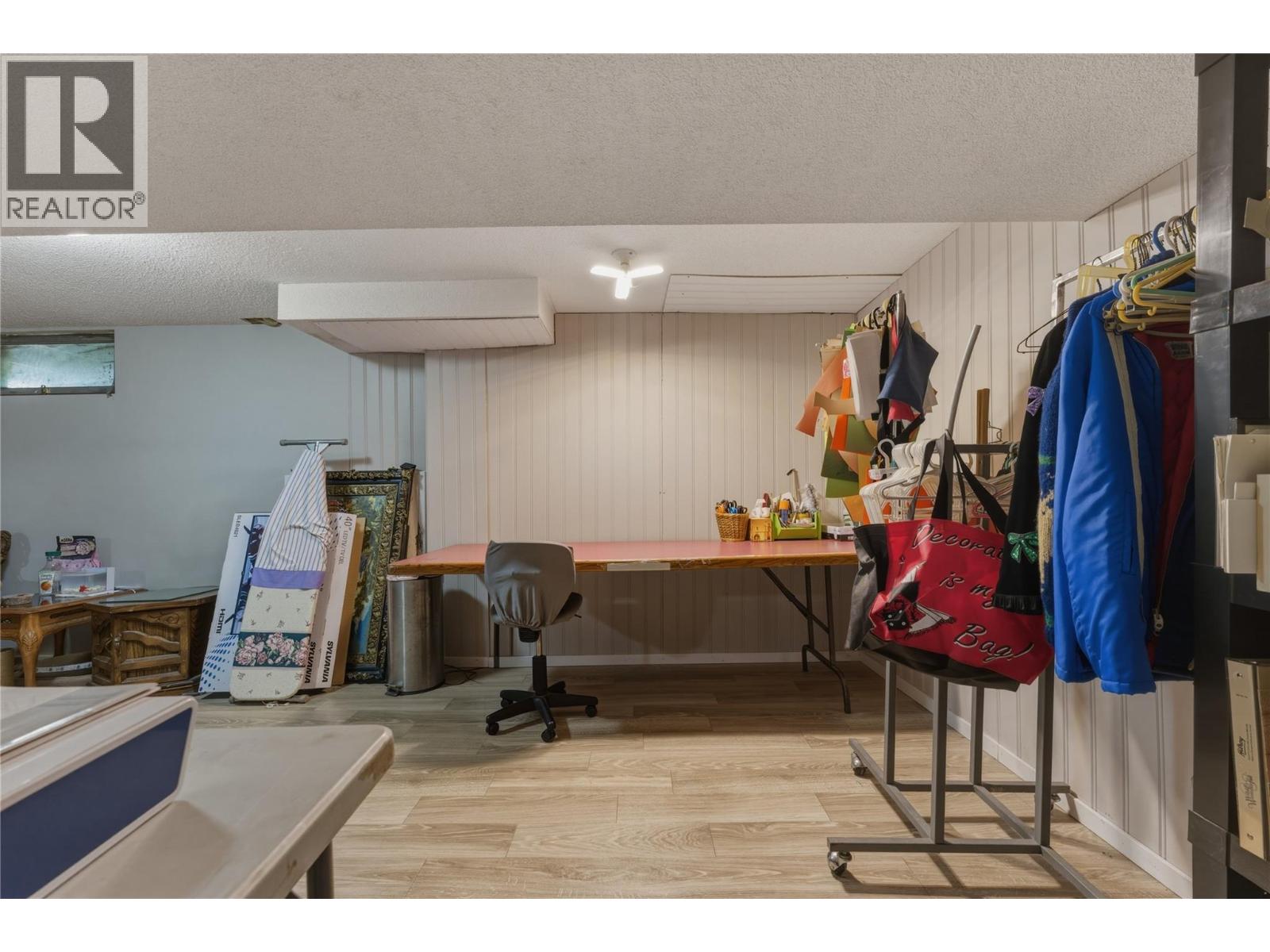 1806 23 Avenue, Vernon, British Columbia  V1T 1J1 - Photo 40 - 10389632