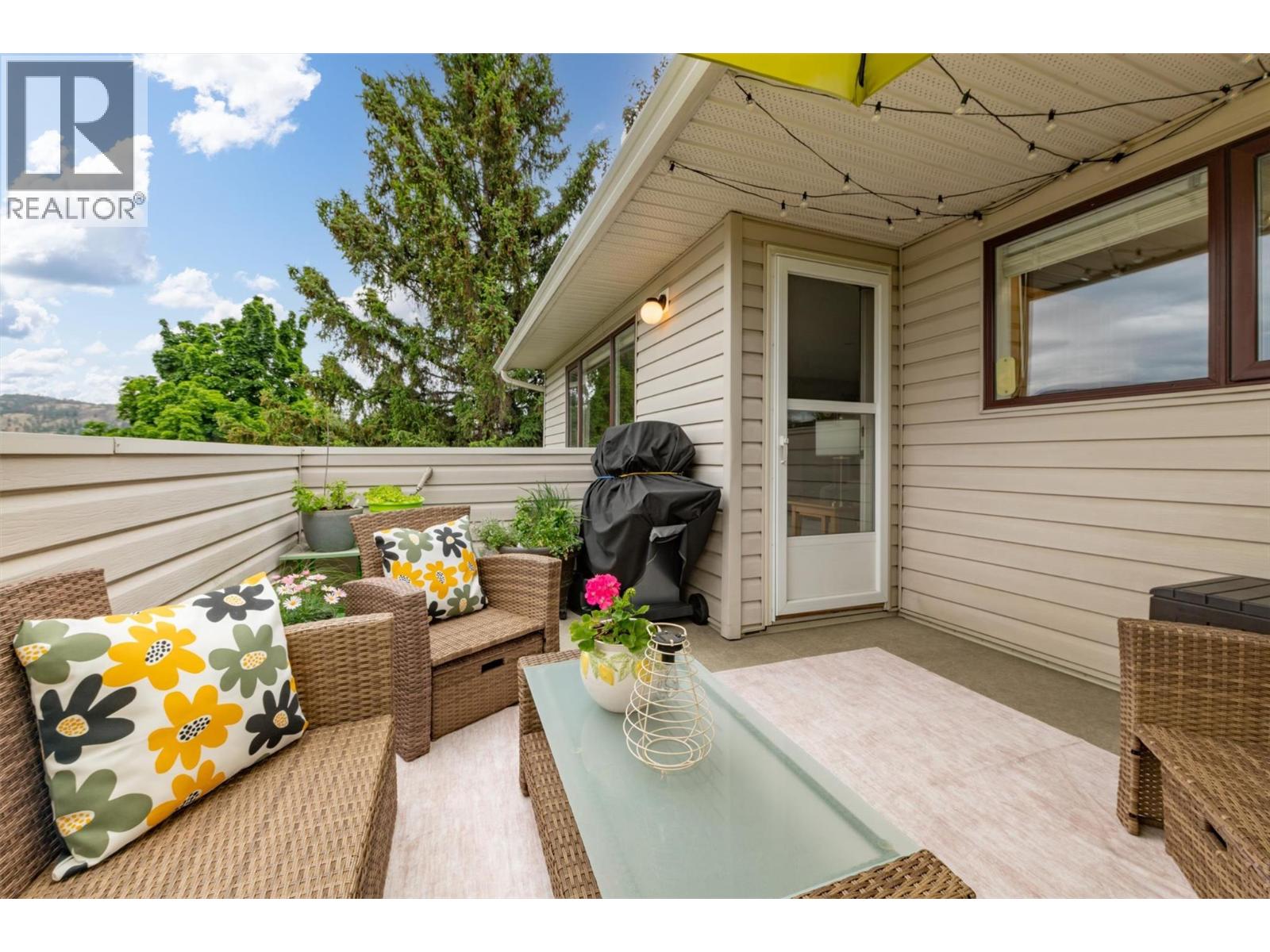 1672 Thayer Court, Kelowna, British Columbia  V1Y 8M2 - Photo 10 - 10389618