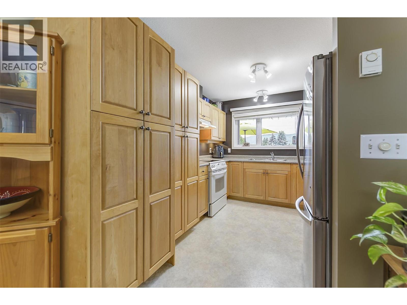 1672 Thayer Court, Kelowna, British Columbia  V1Y 8M2 - Photo 13 - 10389618