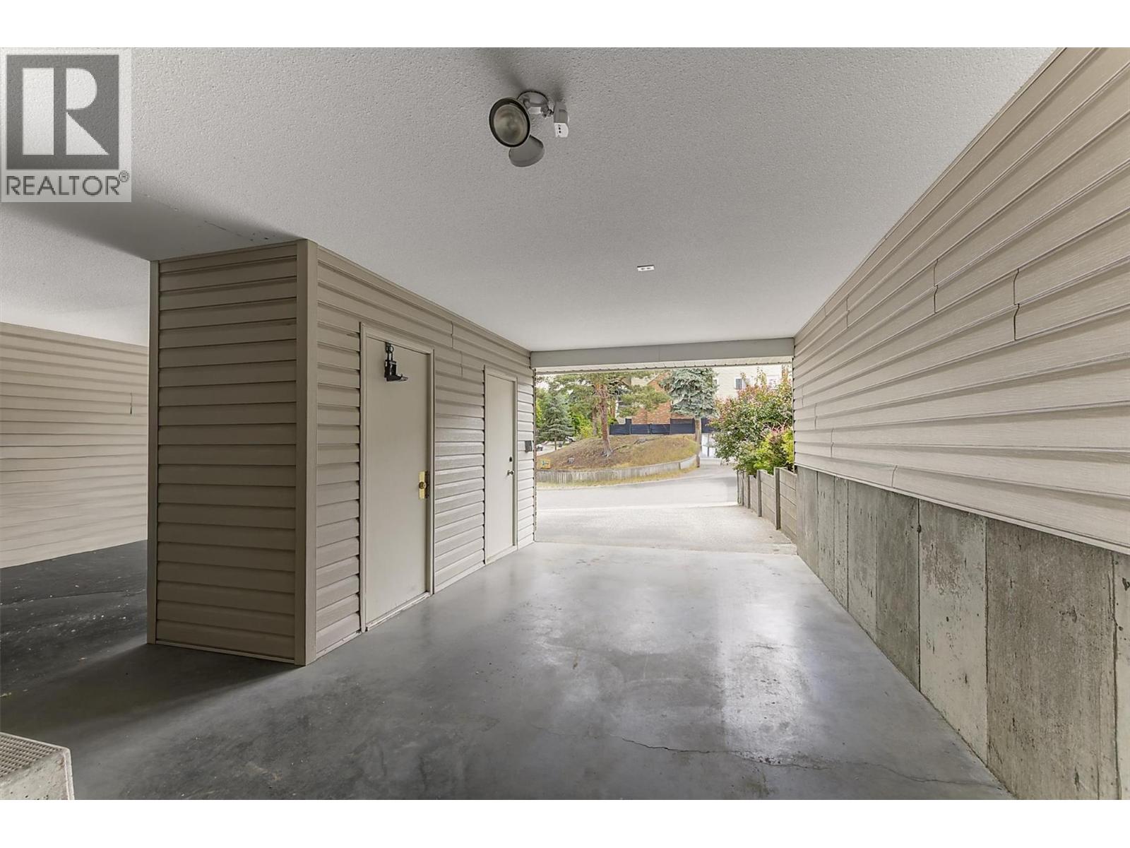 1672 Thayer Court, Kelowna, British Columbia  V1Y 8M2 - Photo 25 - 10389618