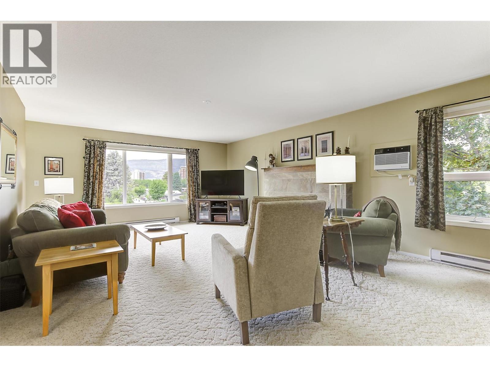 1672 Thayer Court, Kelowna, British Columbia  V1Y 8M2 - Photo 5 - 10389618