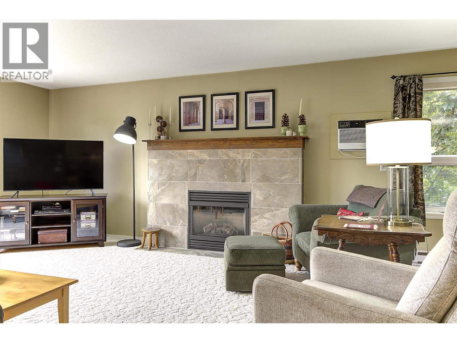 1672 Thayer Court, Kelowna, British Columbia  V1Y 8M2 - Photo 7 - 10389618