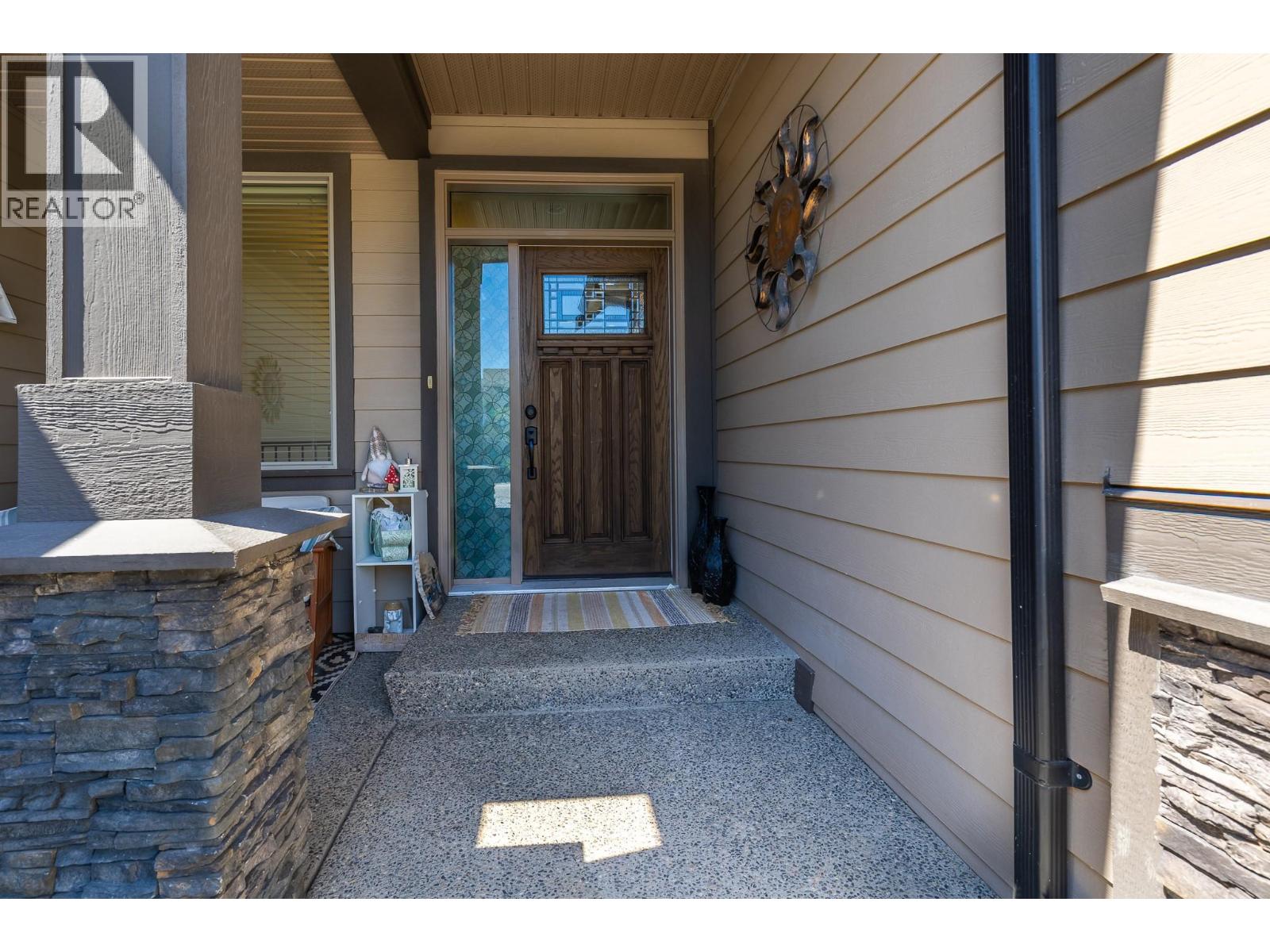 6552 Blackcomb Place, Vernon, British Columbia  V1B 4E1 - Photo 4 - 10389611