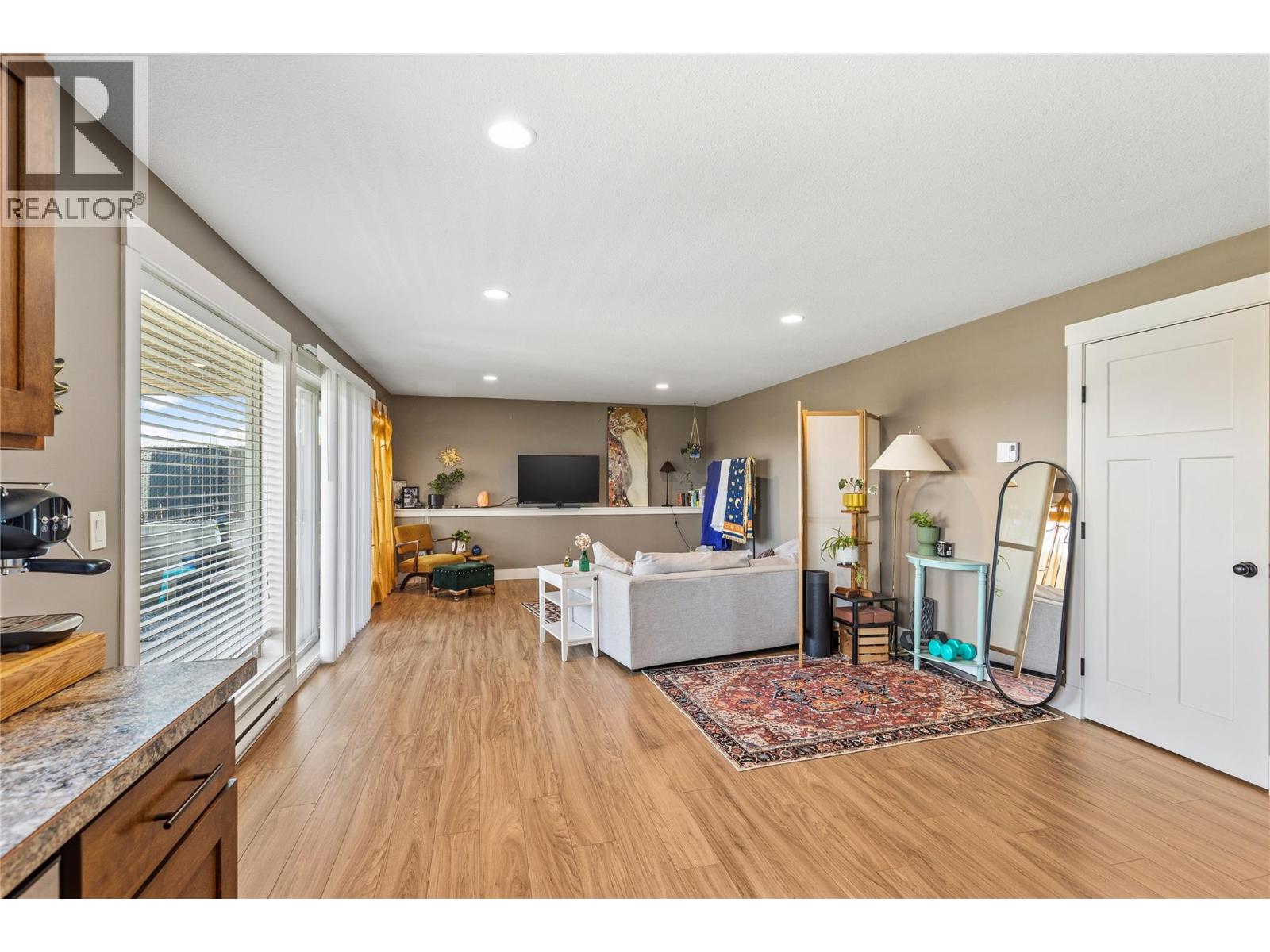 6552 Blackcomb Place, Vernon, British Columbia  V1B 4E1 - Photo 46 - 10389611