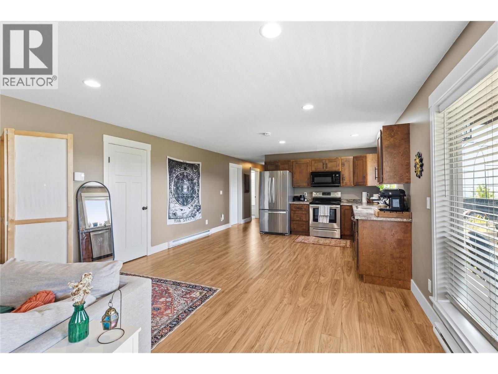 6552 Blackcomb Place, Vernon, British Columbia  V1B 4E1 - Photo 52 - 10389611