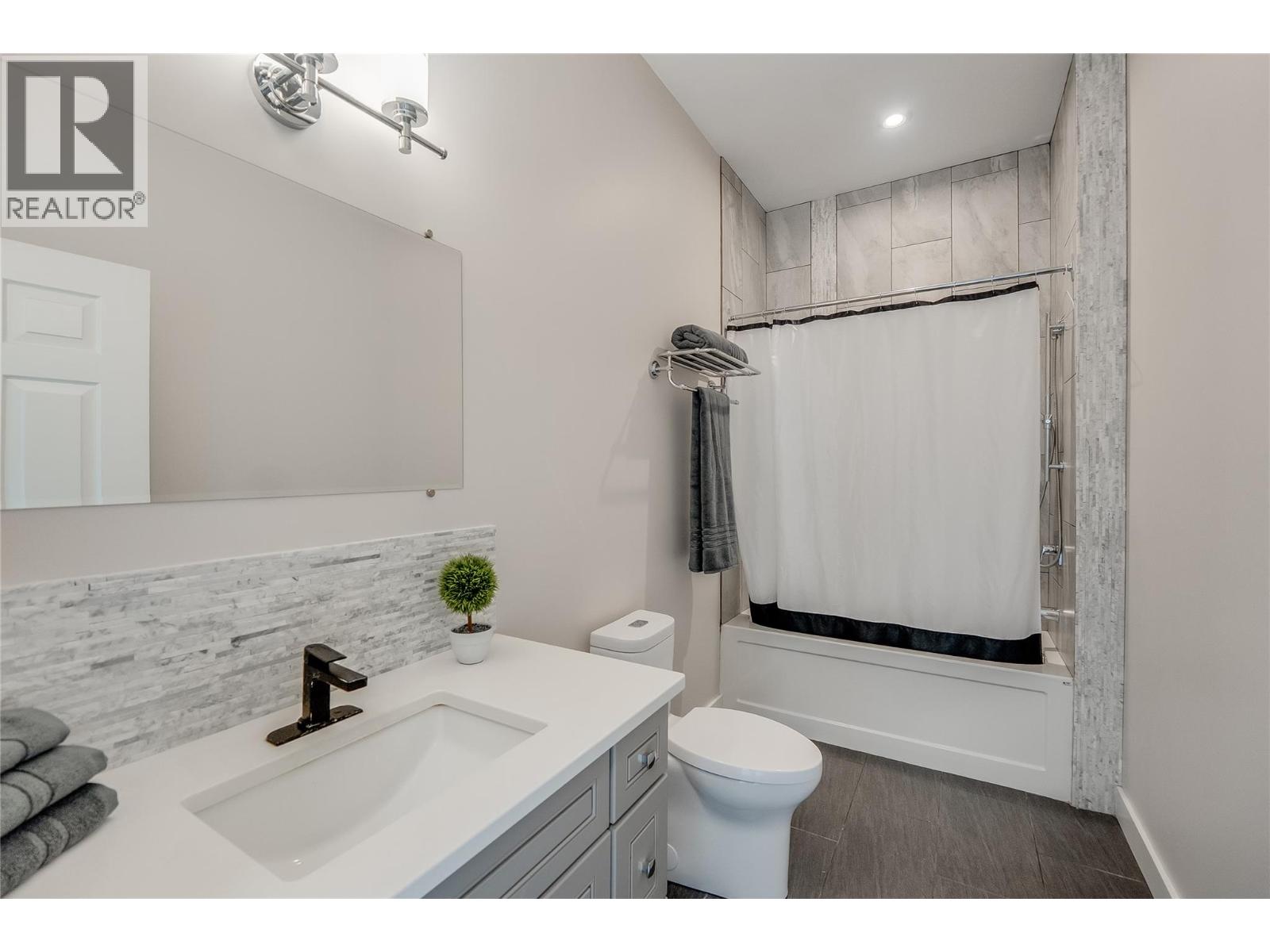 2614 3a Highway, Nelson, British Columbia  V1L 6K9 - Photo 37 - 10388636
