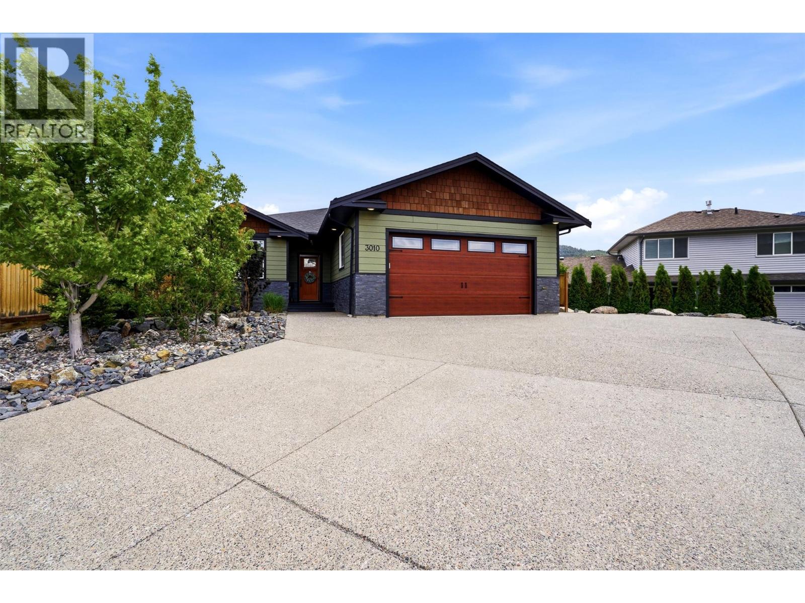 3010 Hilton Drive, Merritt, British Columbia  V1K 0B2 - Photo 2 - 10389667