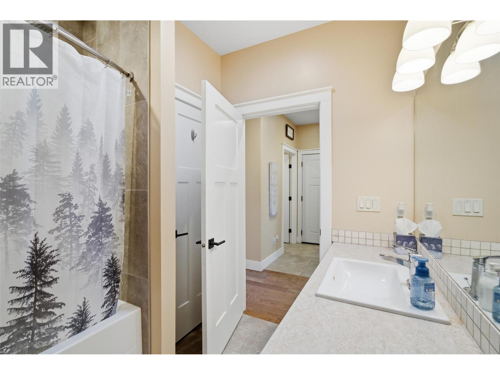 3010 Hilton Drive, Merritt, British Columbia  V1K 0B2 - Photo 43 - 10389667