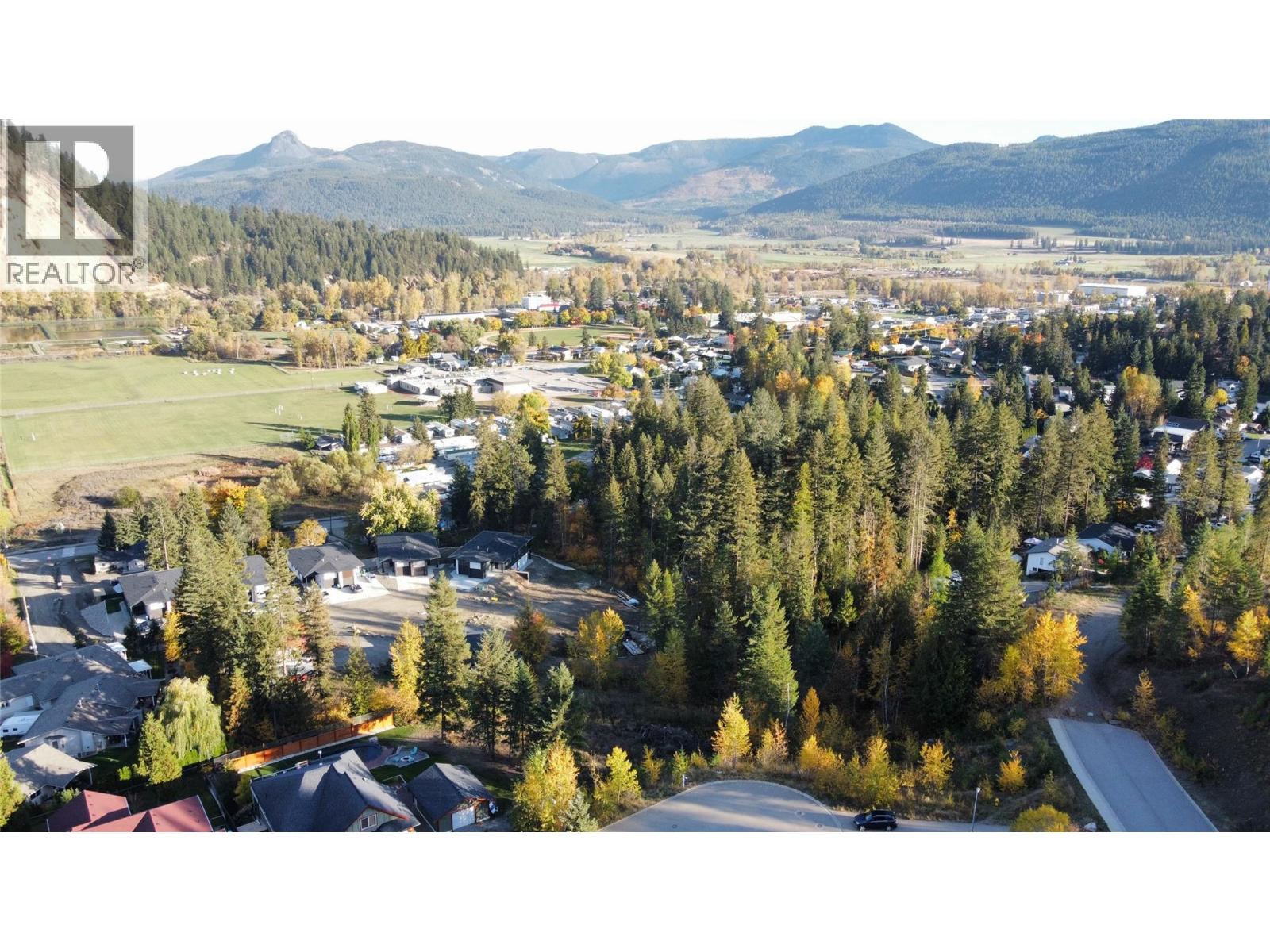 2571 Cedar Ridge Court, Lumby, British Columbia  V0E 2G0 - Photo 4 - 10389531