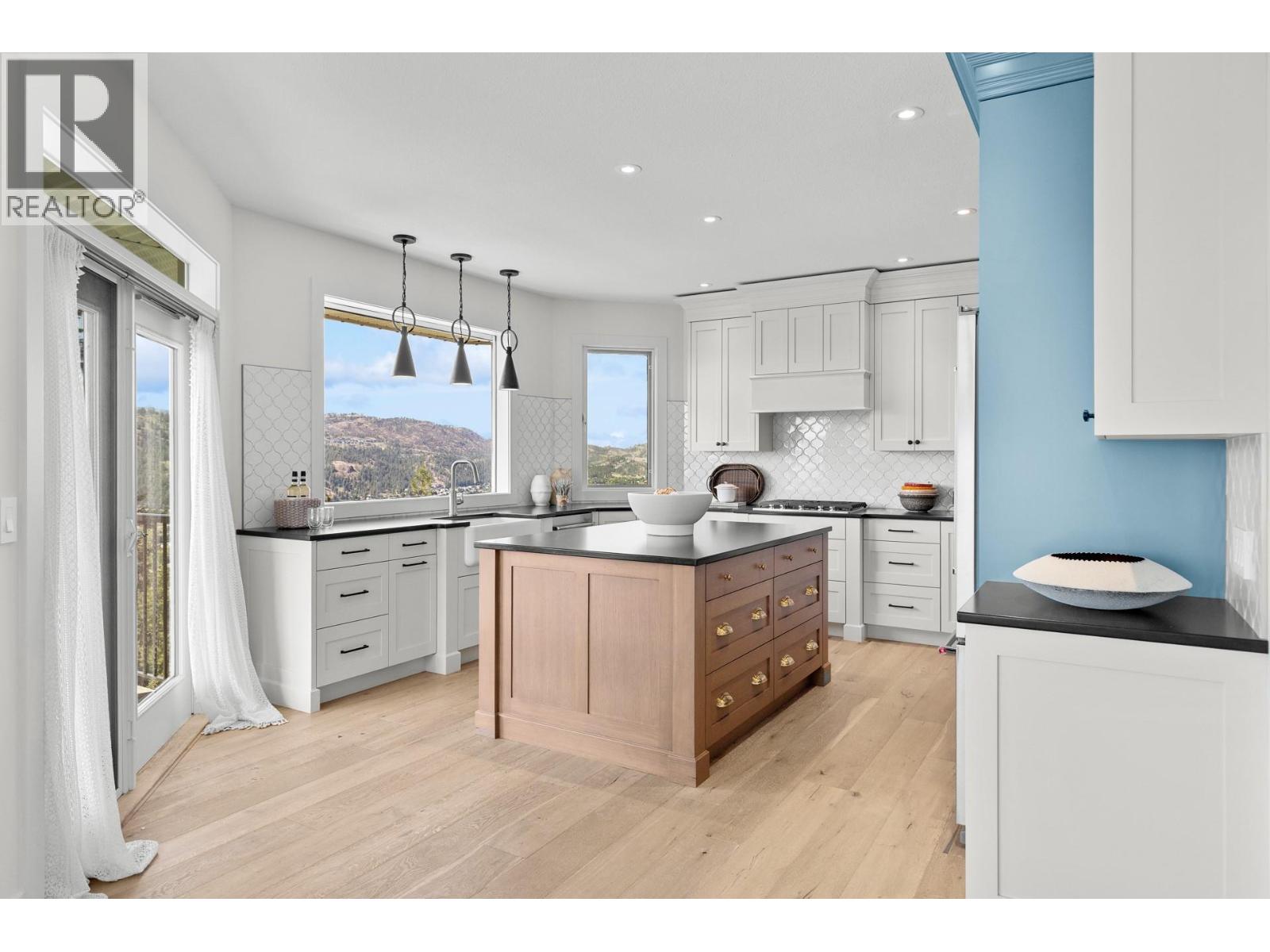 2150 Breckenridge Court, Kelowna, British Columbia  V1V 1W2 - Photo 8 - 10388413