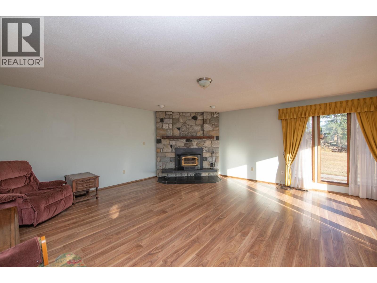 2471 6 Highway, Lumby, British Columbia  V0E 2G1 - Photo 27 - 10389113