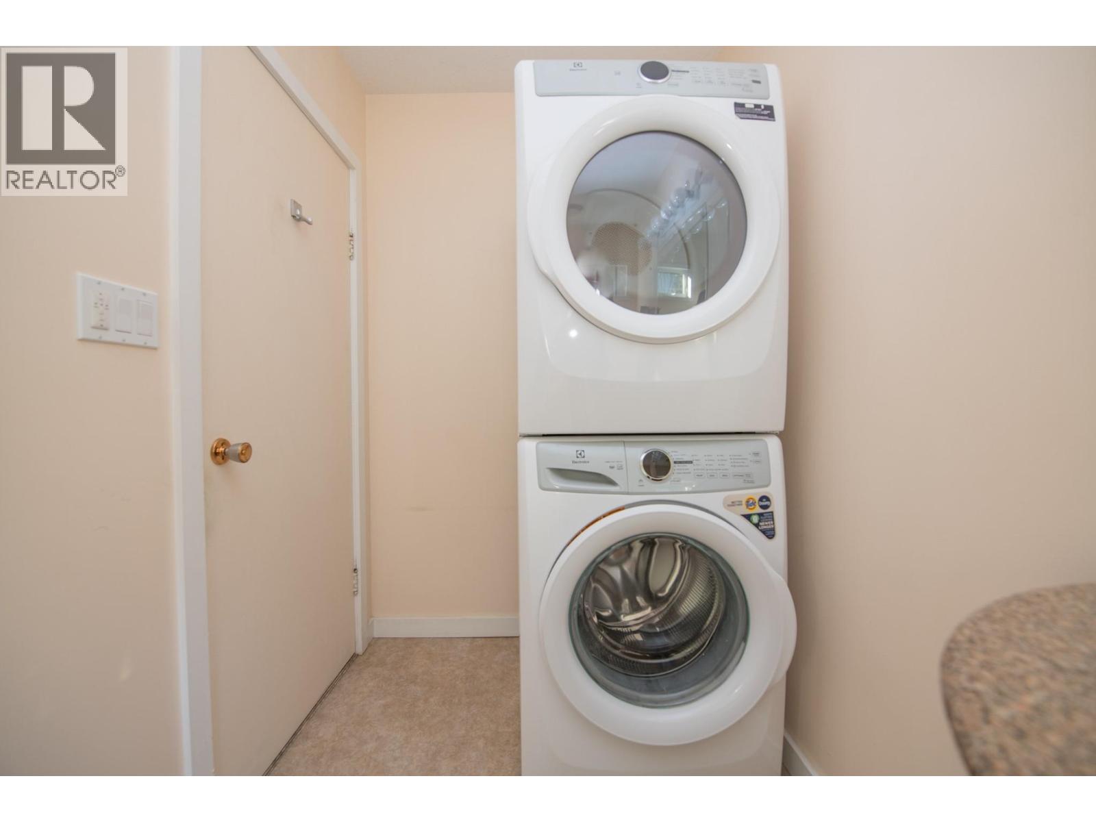 2471 6 Highway, Lumby, British Columbia  V0E 2G1 - Photo 36 - 10389113