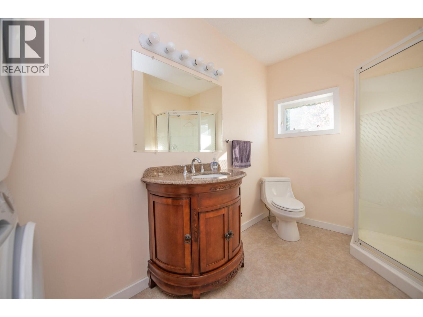 2471 6 Highway, Lumby, British Columbia  V0E 2G1 - Photo 37 - 10389113