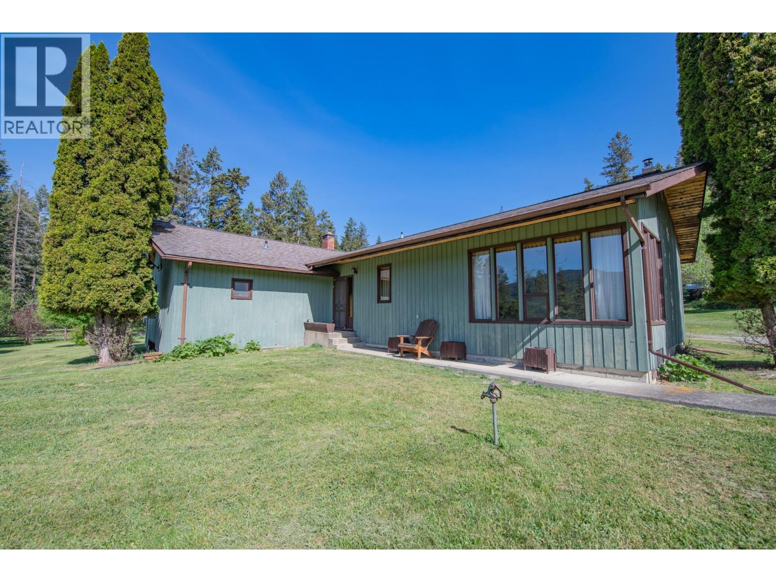 2471 6 Highway, Lumby, British Columbia  V0E 2G1 - Photo 9 - 10389113