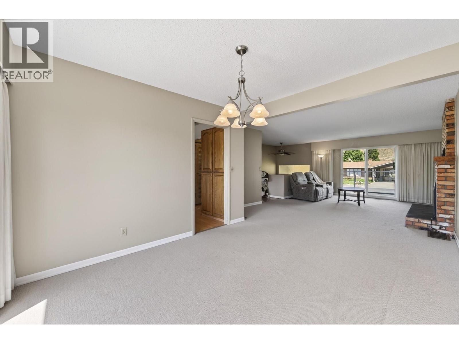 2551 Parkcrest Avenue, Kamloops, British Columbia  V2B 4Y4 - Photo 15 - 10389606
