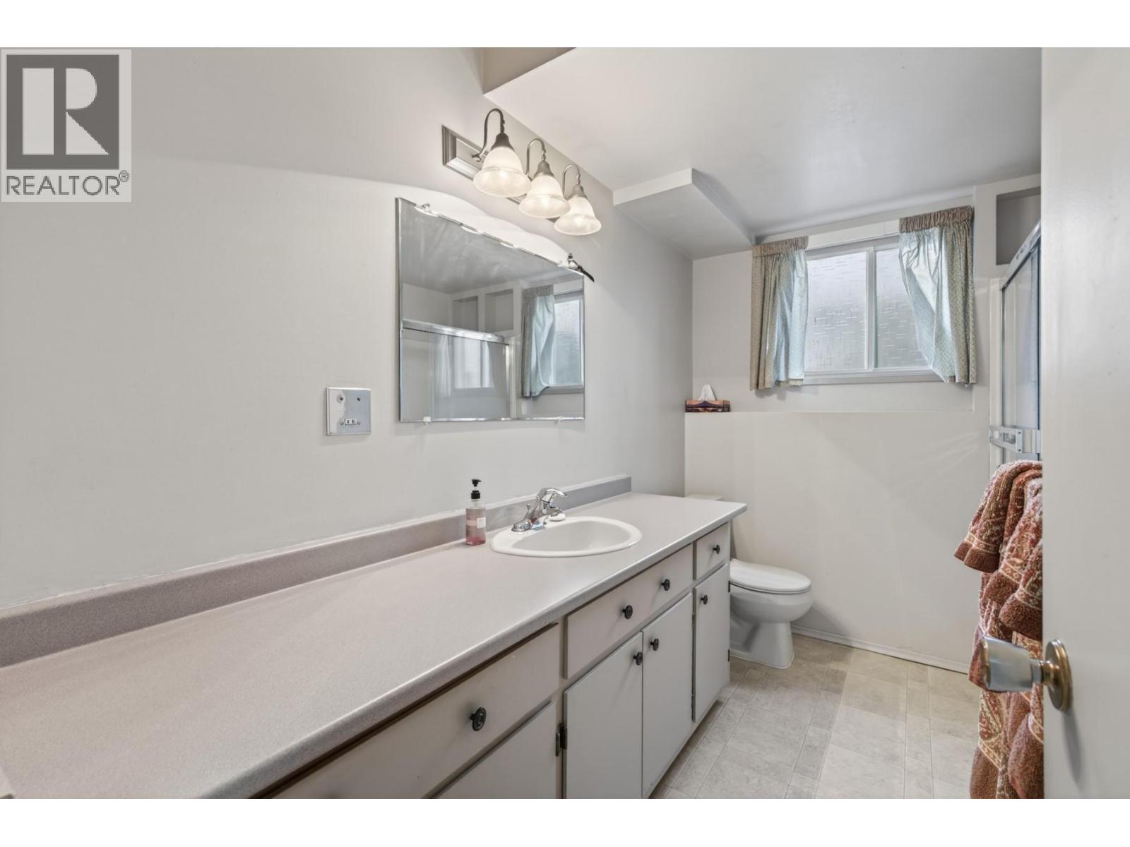2551 Parkcrest Avenue, Kamloops, British Columbia  V2B 4Y4 - Photo 30 - 10389606