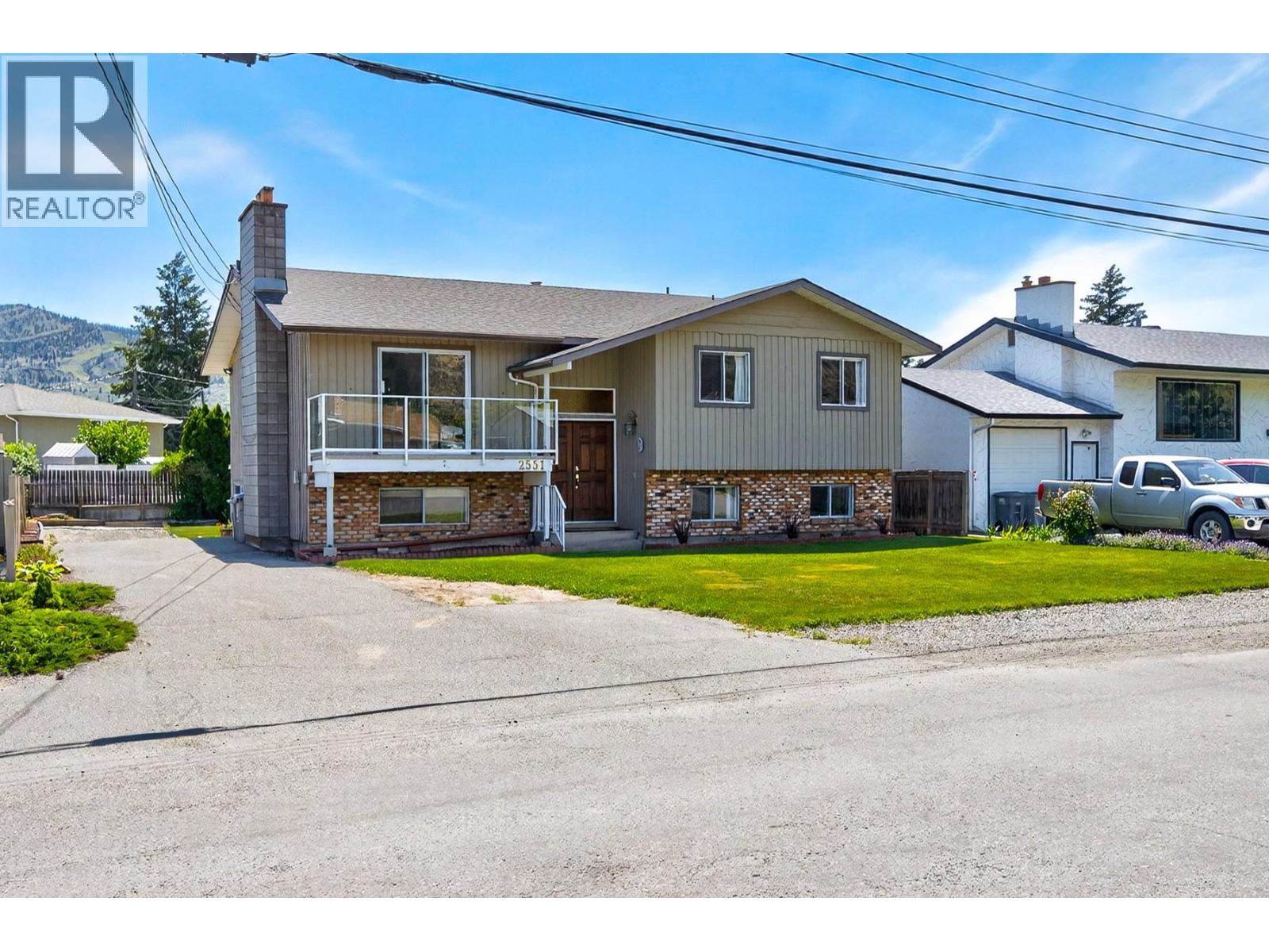 2551 Parkcrest Avenue, Kamloops, British Columbia  V2B 4Y4 - Photo 48 - 10389606
