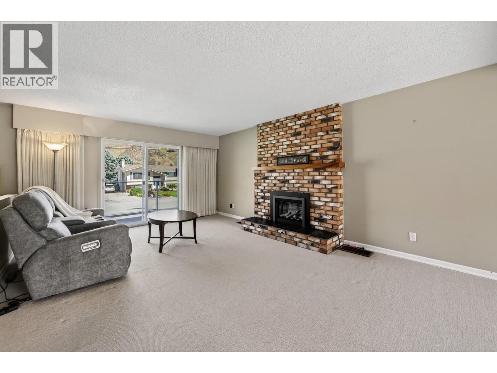 2551 Parkcrest Avenue, Kamloops, British Columbia  V2B 4Y4 - Photo 6 - 10389606