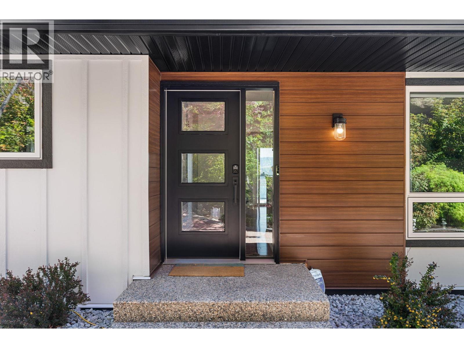 1659 Scott Crescent, Kelowna, British Columbia  V1Z 2Y2 - Photo 2 - 10389765