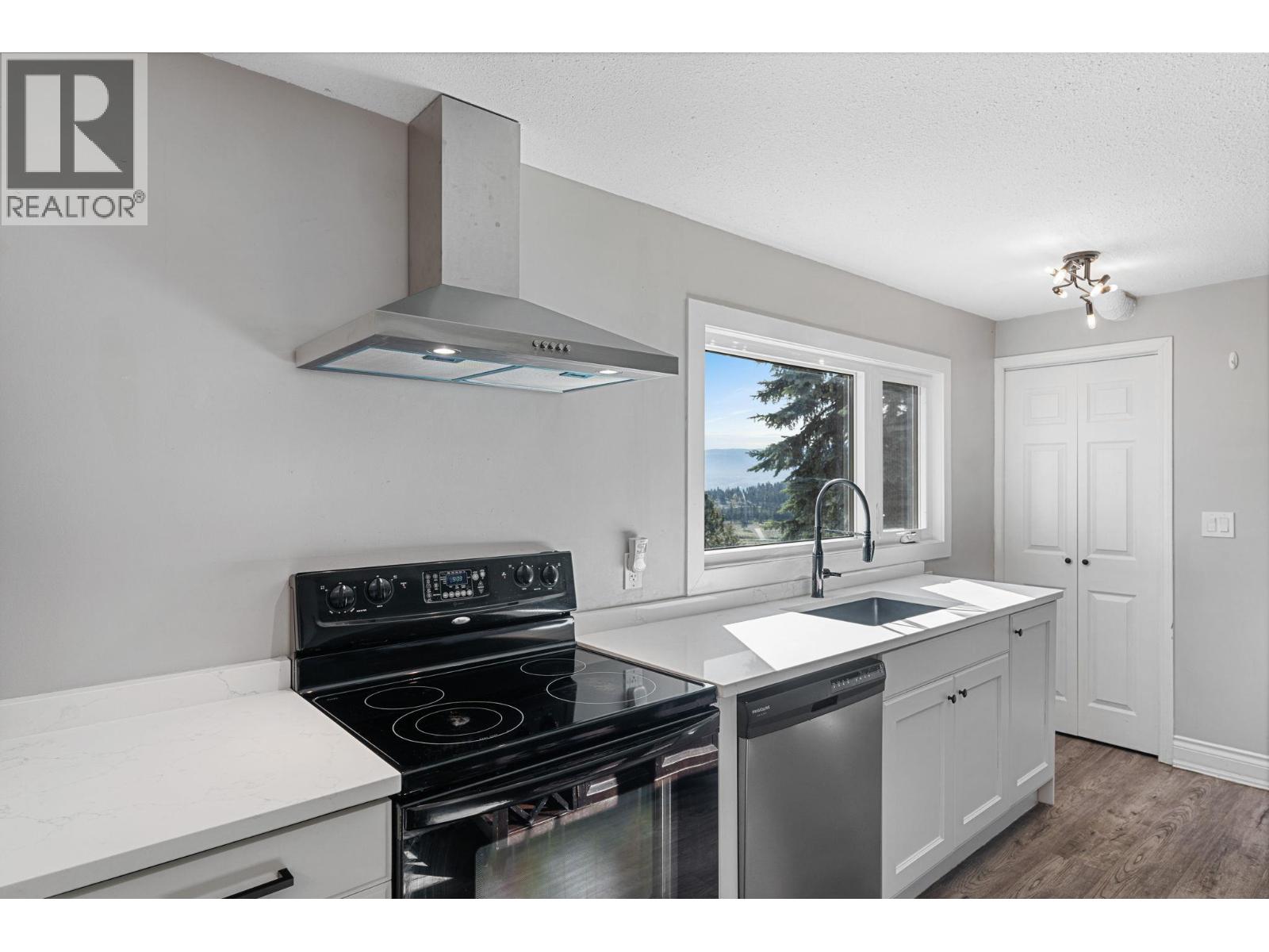 1659 Scott Crescent, Kelowna, British Columbia  V1Z 2Y2 - Photo 32 - 10389765