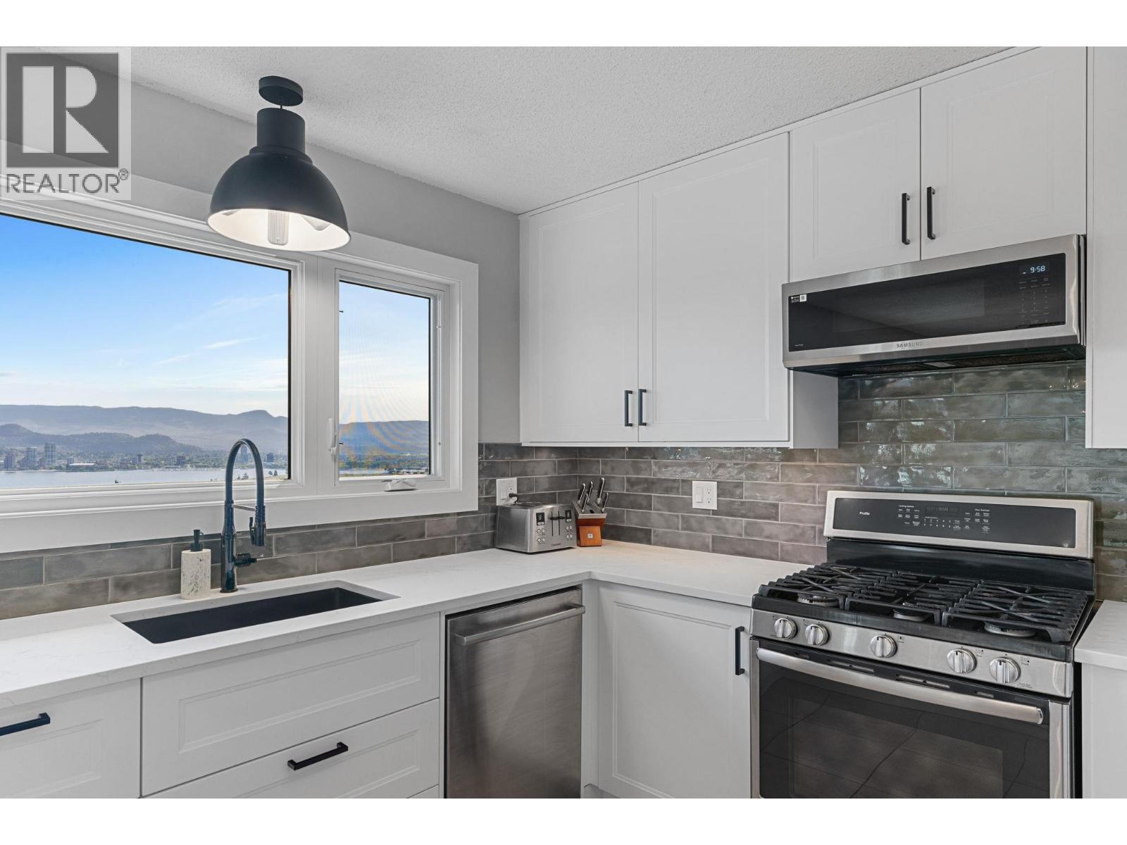 1659 Scott Crescent, Kelowna, British Columbia  V1Z 2Y2 - Photo 9 - 10389765