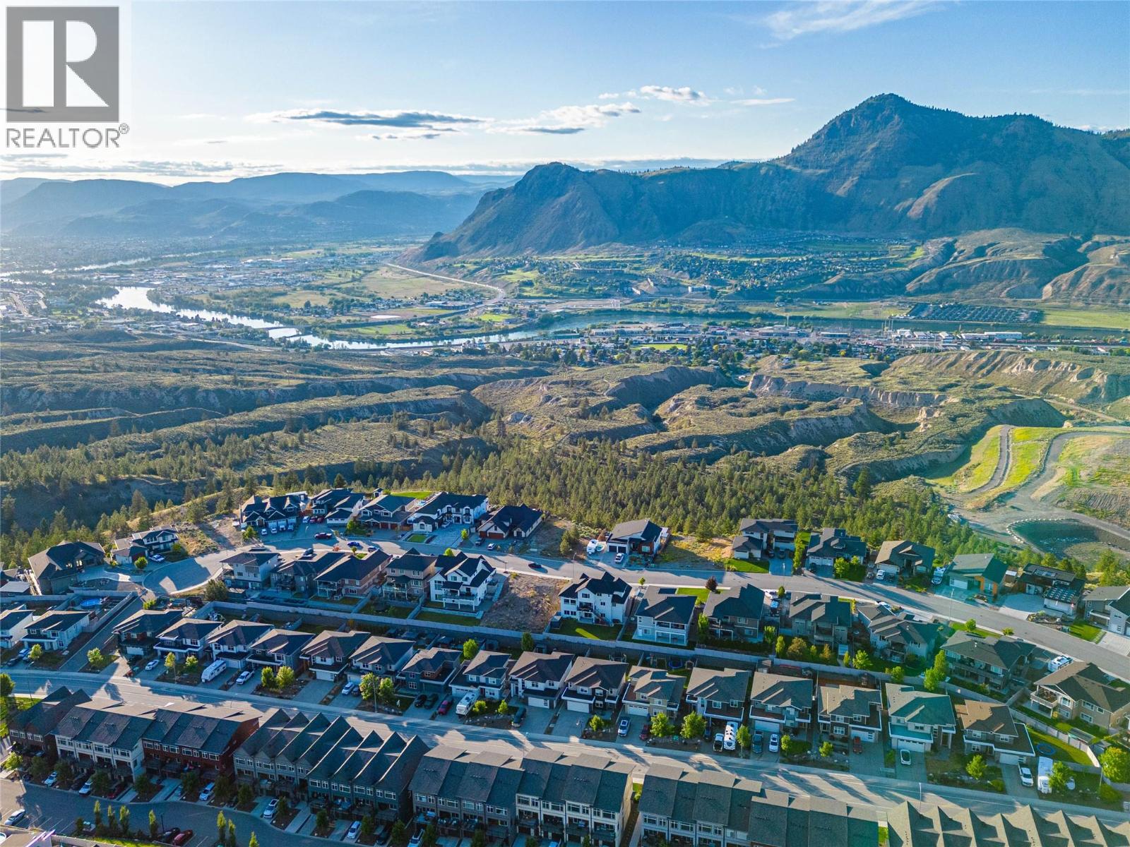 1896 Qu'appelle Boulevard, Kamloops, British Columbia  V2E 0C7 - Photo 1 - 10389002