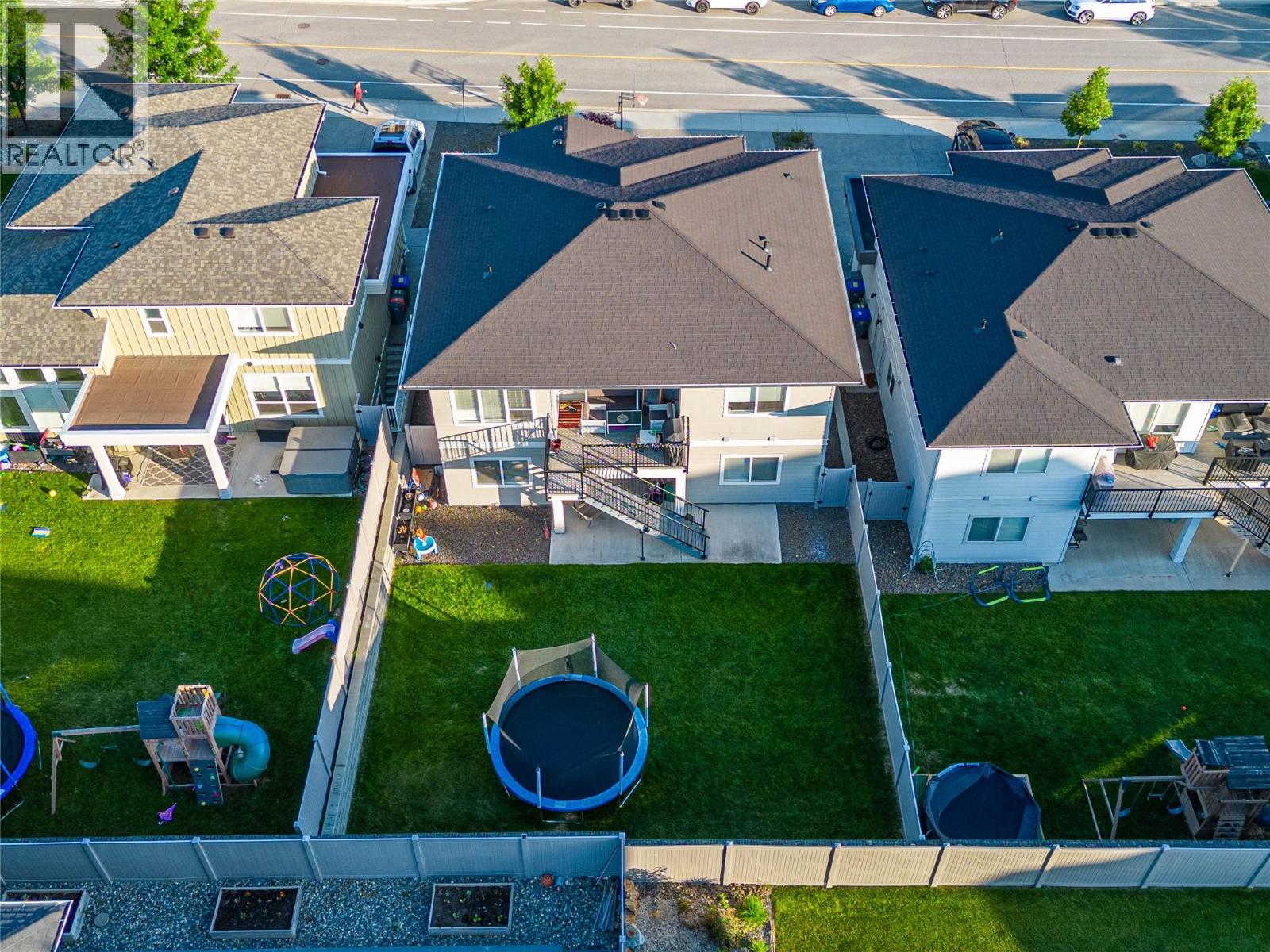 1896 Qu'appelle Boulevard, Kamloops, British Columbia  V2E 0C7 - Photo 37 - 10389002